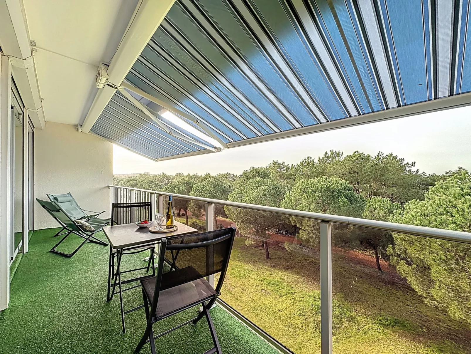 L'Ermitage - Draußen