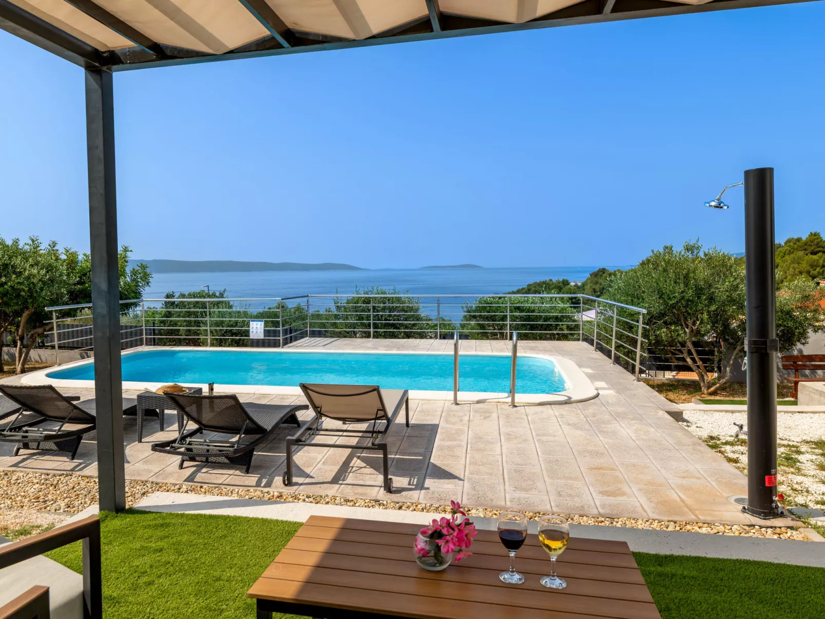 Ria with heated pool - Outside