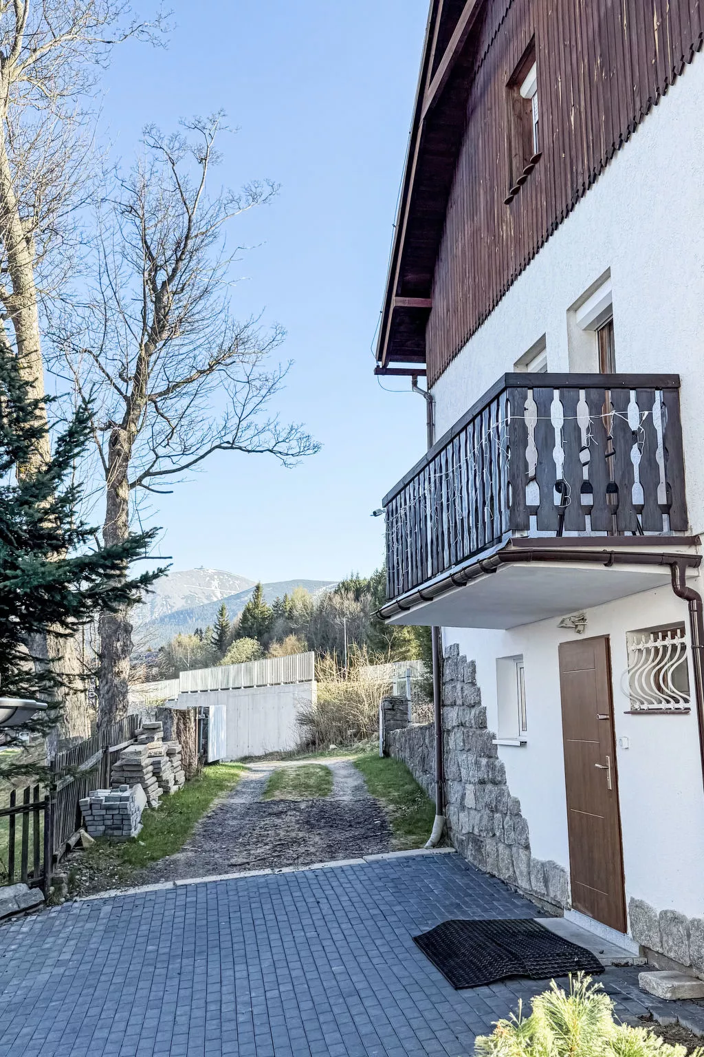 Holiday home in the Giant Mountains - Outside