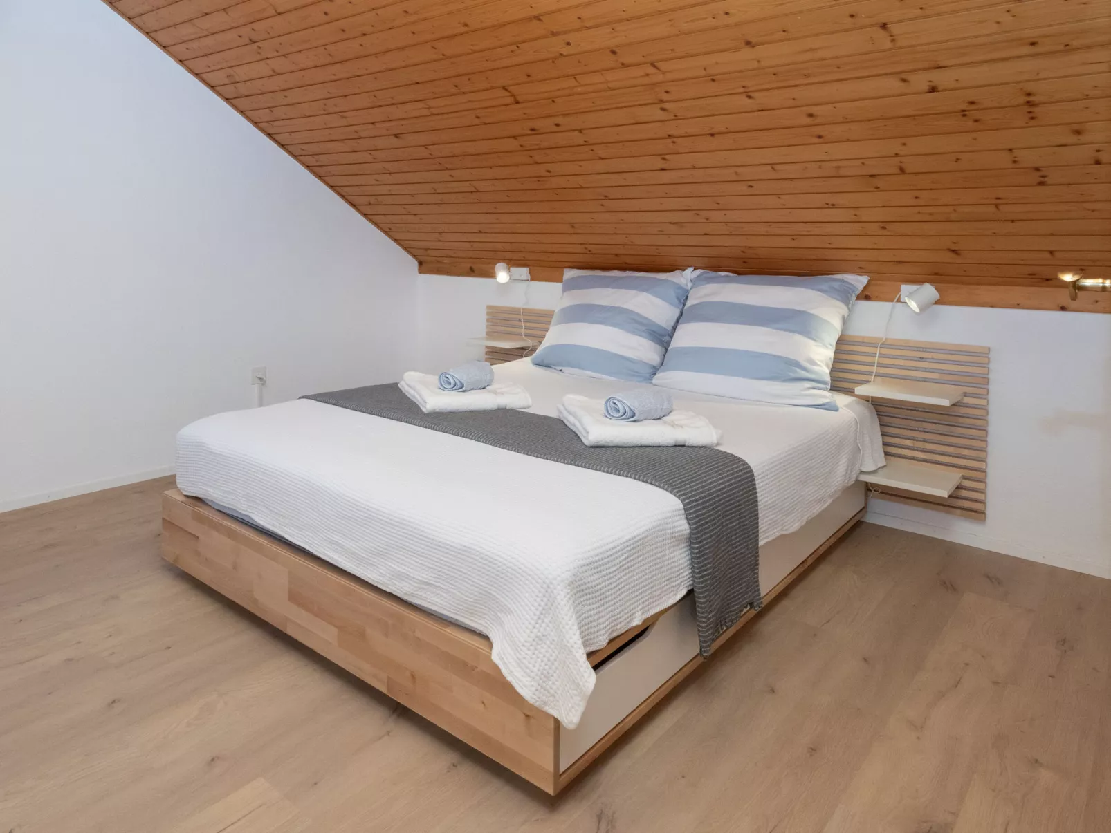 Sous-le-Moulin - Inside