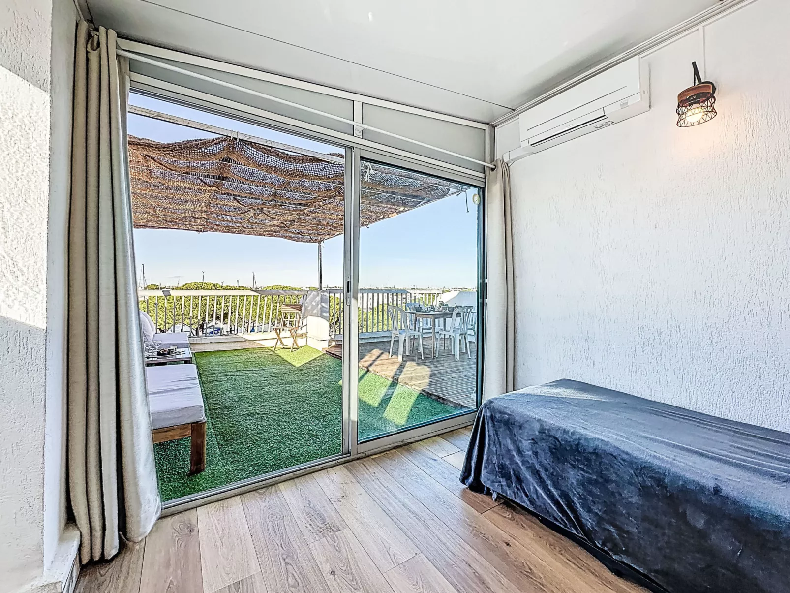 La Croisière - Dedans