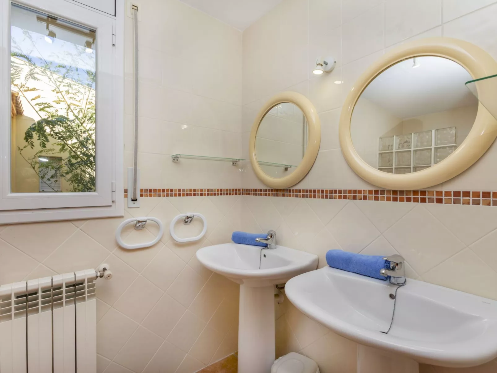 Urb Las Tres Calas - Drinnen