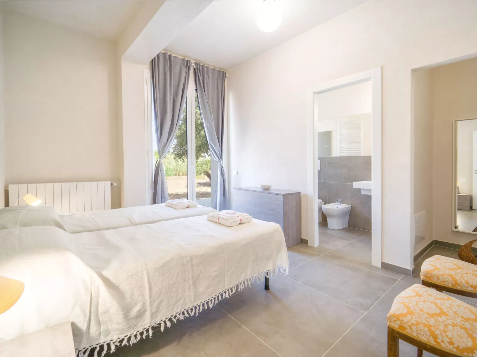 'Mamma Duna' mit Grill - Drinnen