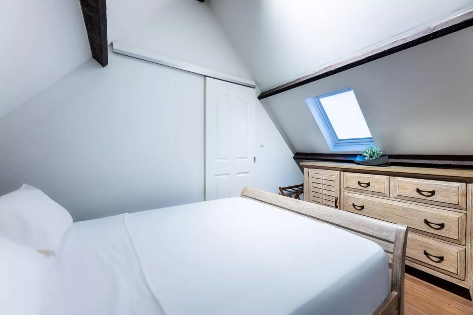 Plaza JoJo C - Bedroom