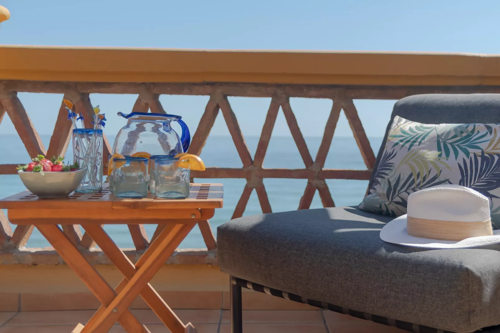 Superb Front Line Location, Sea View- Heated Pool - Terrasse/Balkon