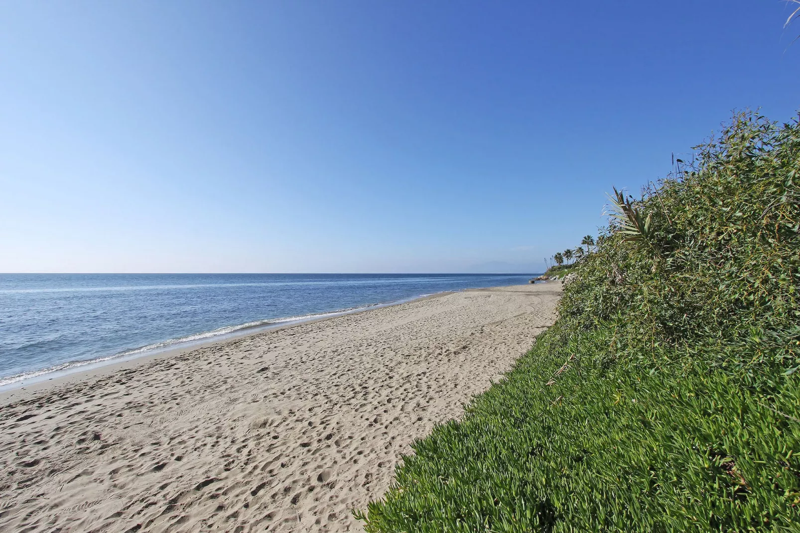 1100 - BEACH FRONT VILLA - Gebiete Sommer 1 km