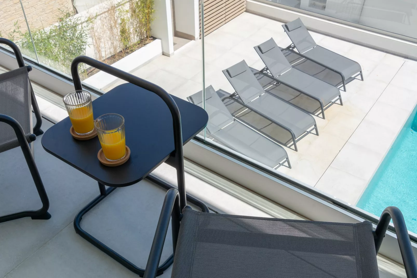 Modern Villa with Private Pool & Rooftop Terrace - Terrasse/Balkon