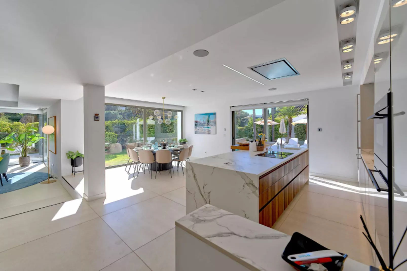Contemporary & Very Spacious Villa Puerto Banus - Living room