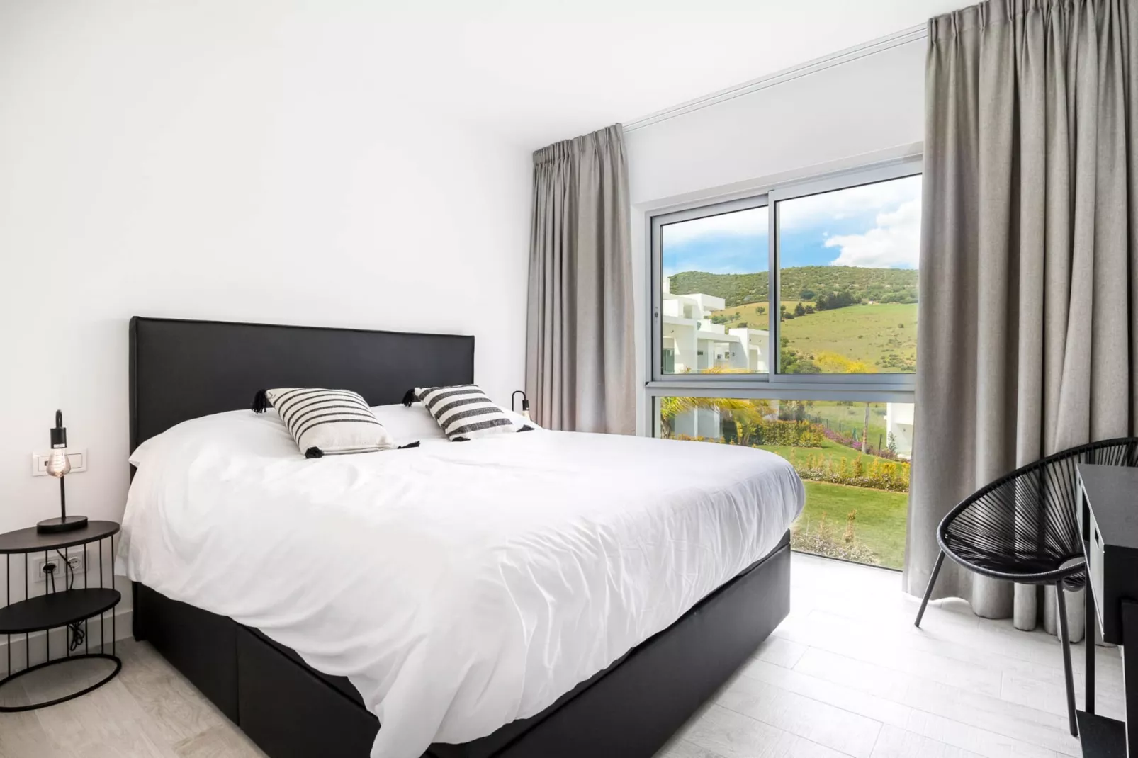 Stylish 3-Bed Apartment | Alcazaba Lagoon 1514 - Chambre