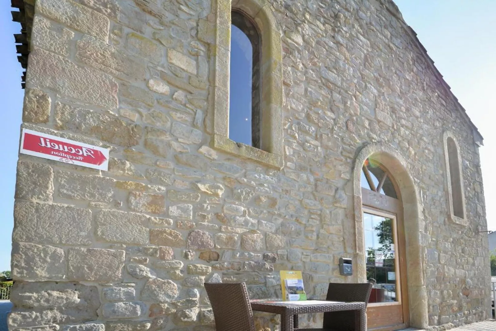 Résidence du Château de Jouarres - Azille // Apt Mezzanine 4 pers - Außenbereich Sommer