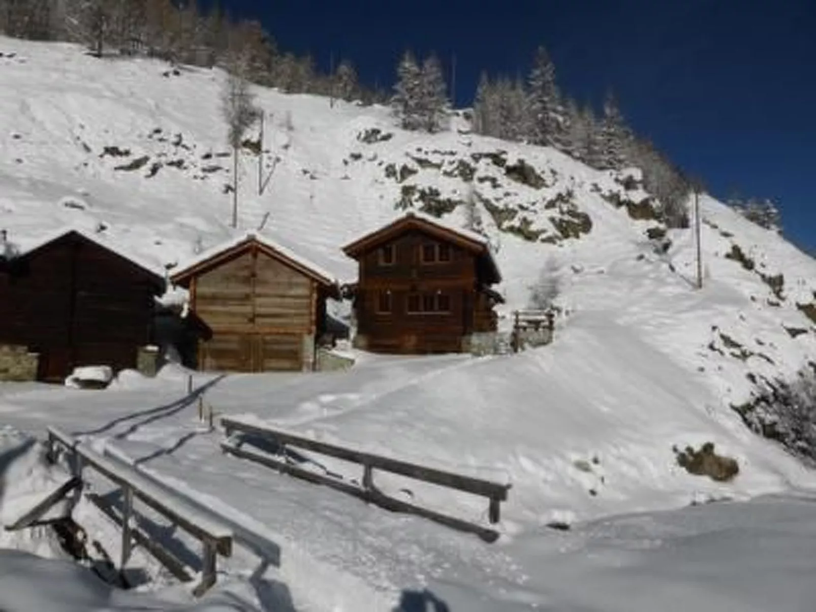 Chalet Le Murmure du Torrent - Draußen