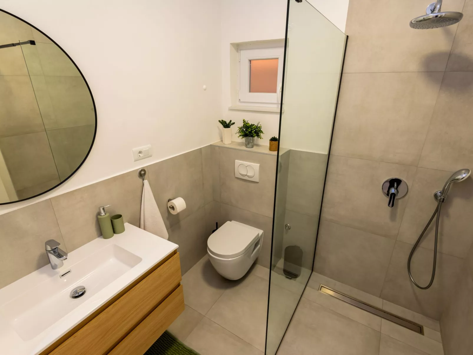 Für 3 Personen und 1 Kind in Sibenik, Dalmatien - Image-tags.info