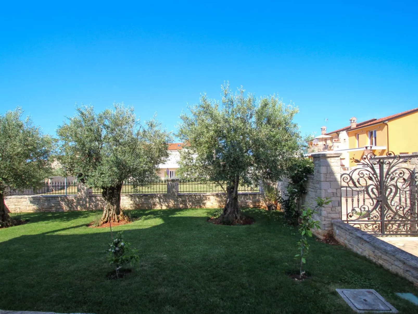 Für 4 Personen ca. 50 m&sup2; in Bužinija, Adriaküste Kroatien (Westküste von I - Draußen