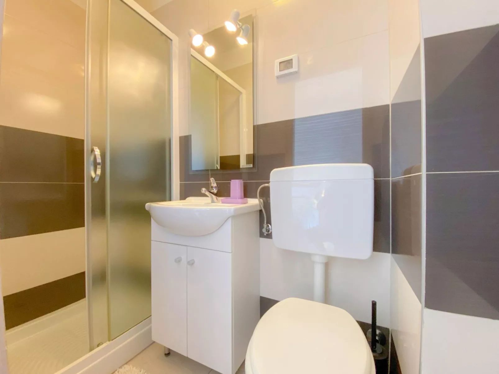 "Belvedere gore" - Inside