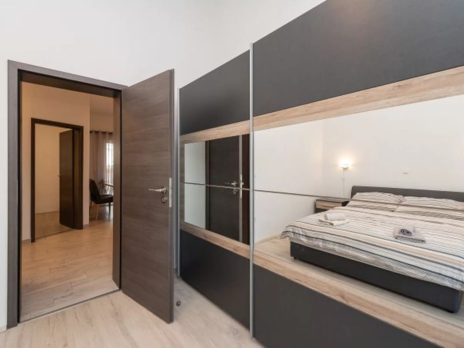 Beachside Holiday House Anamarija - Image-tags.info