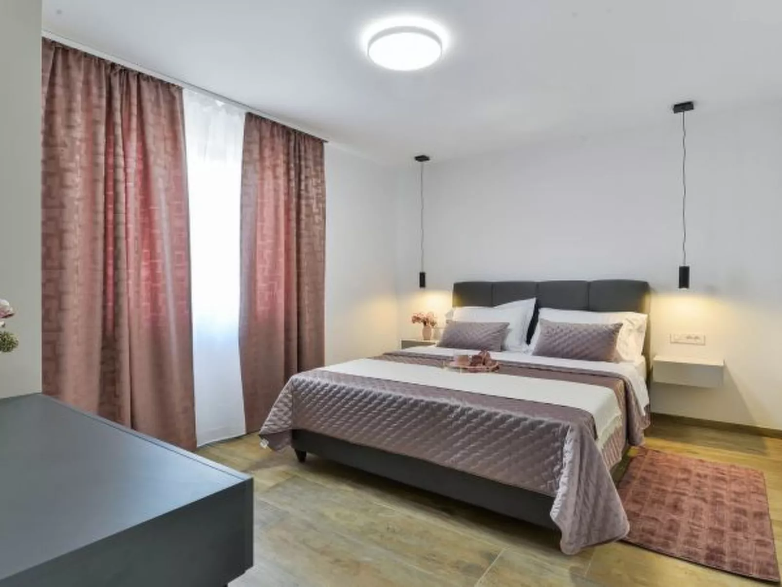 Villa Zariva with pool and panoramic mountain and - Image-tags.info