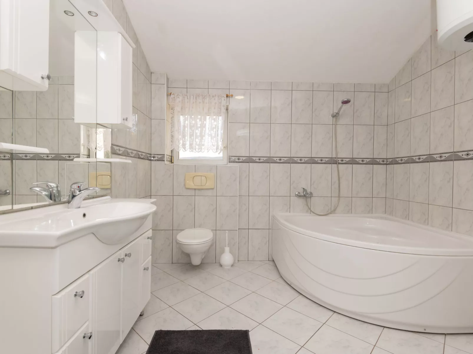 Matanovi dvori - Drinnen