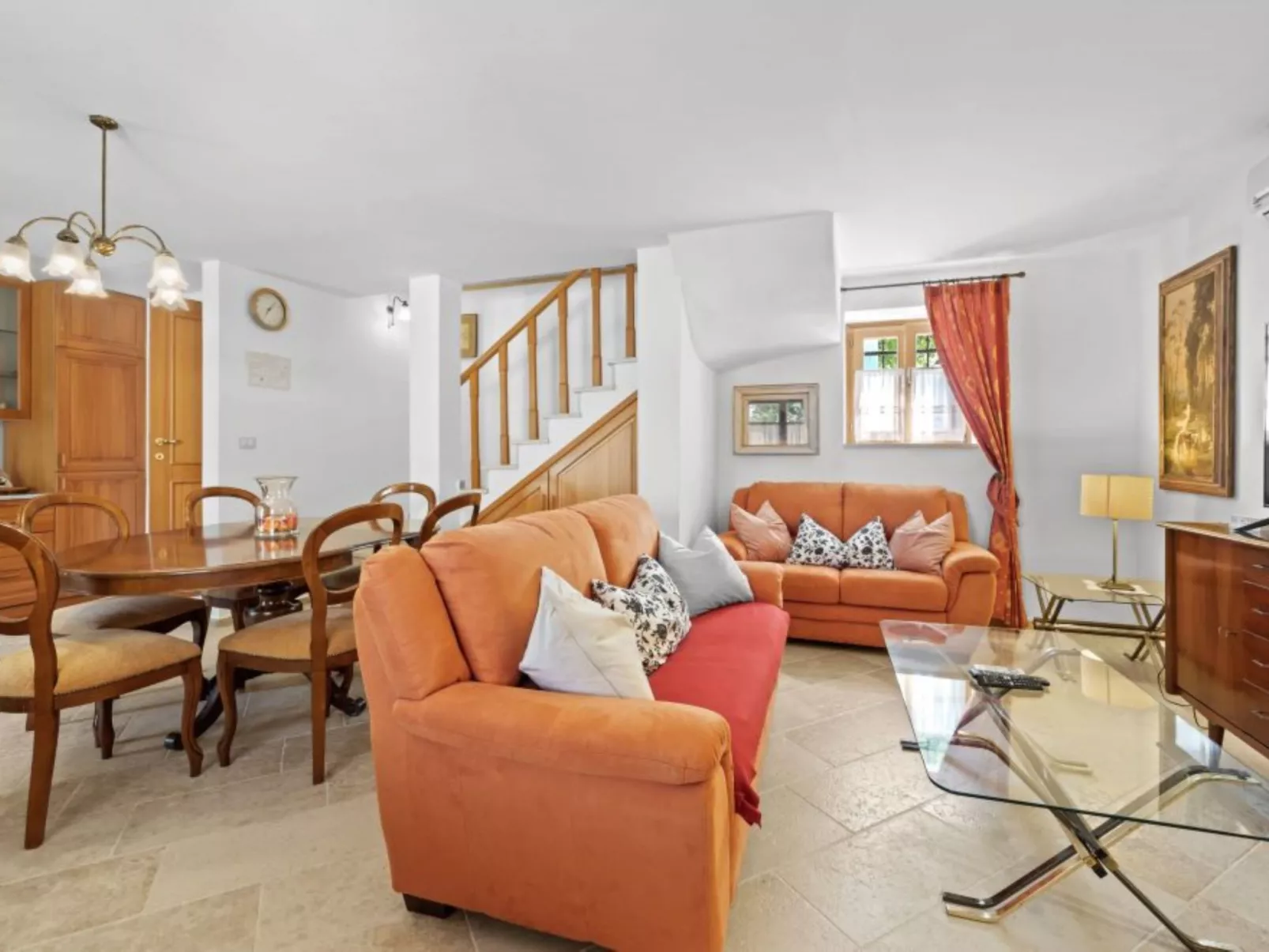 Villa Diana - Drinnen