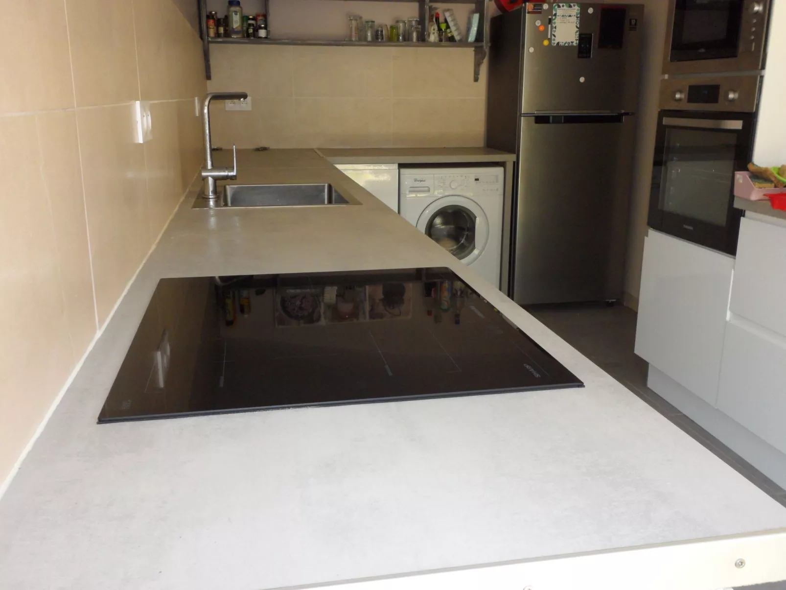 "Aelise" mit eigenem Pool - Drinnen