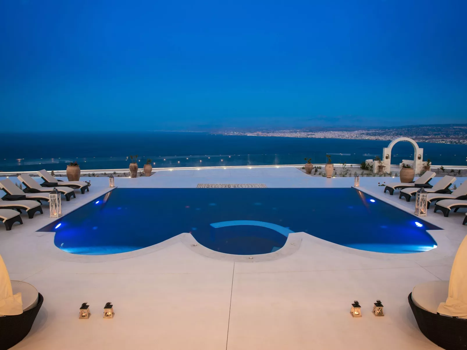 VILLA SANTORINI, WEIN DUNKLES MEER VILLEN - Image-tags.info