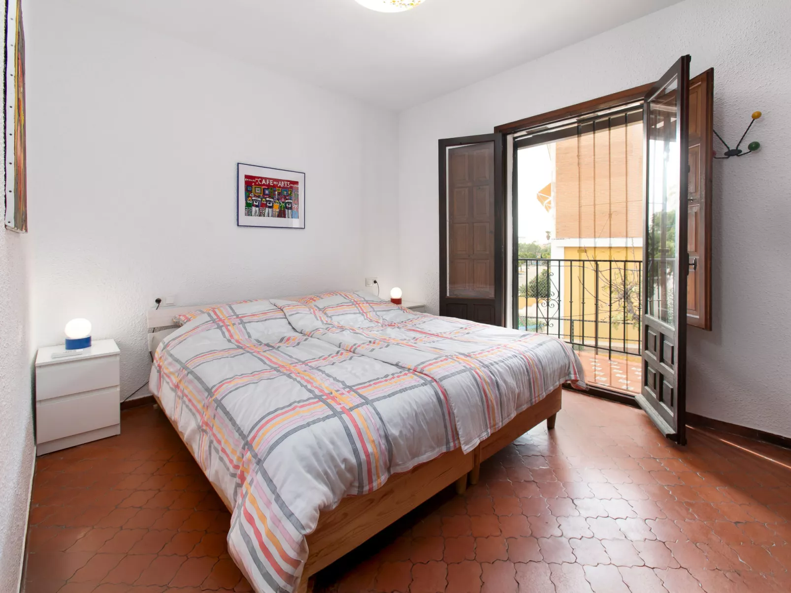 Nerja Beach Center - Inside