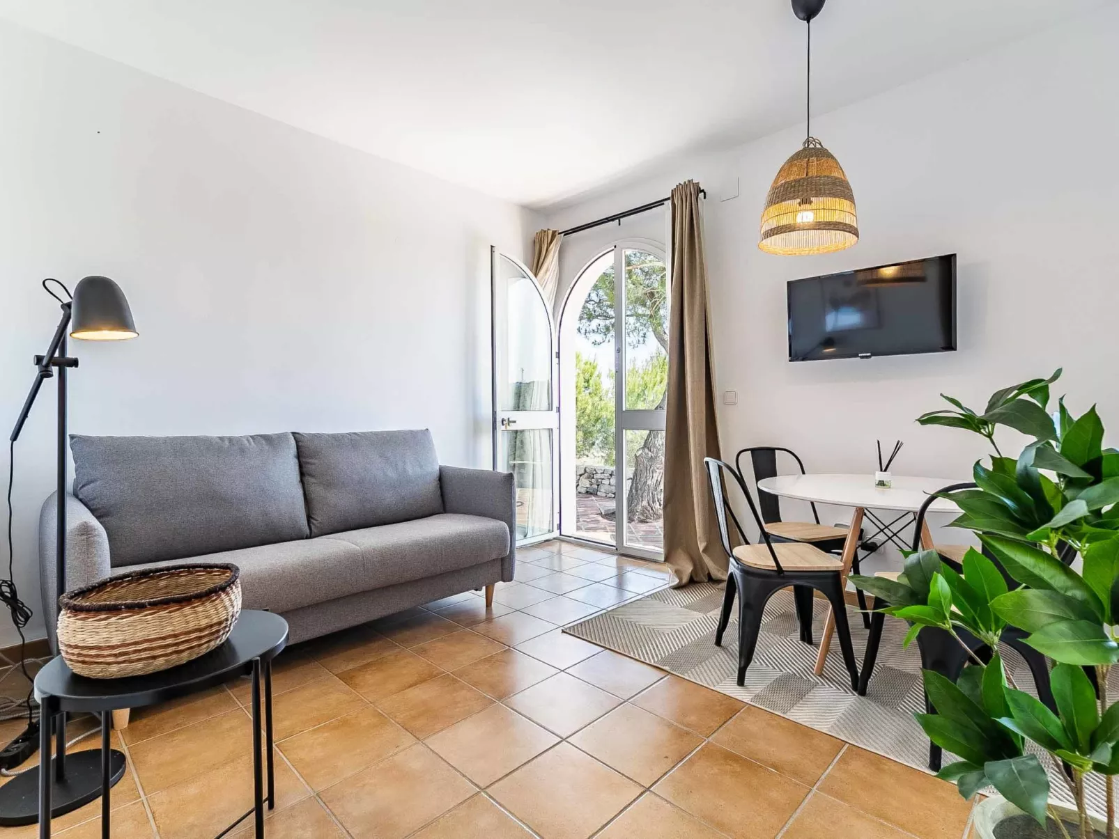 Hacienda Competa - Inside