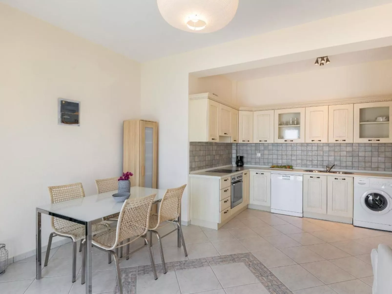 Leonardo da Vinci Villa - Inside