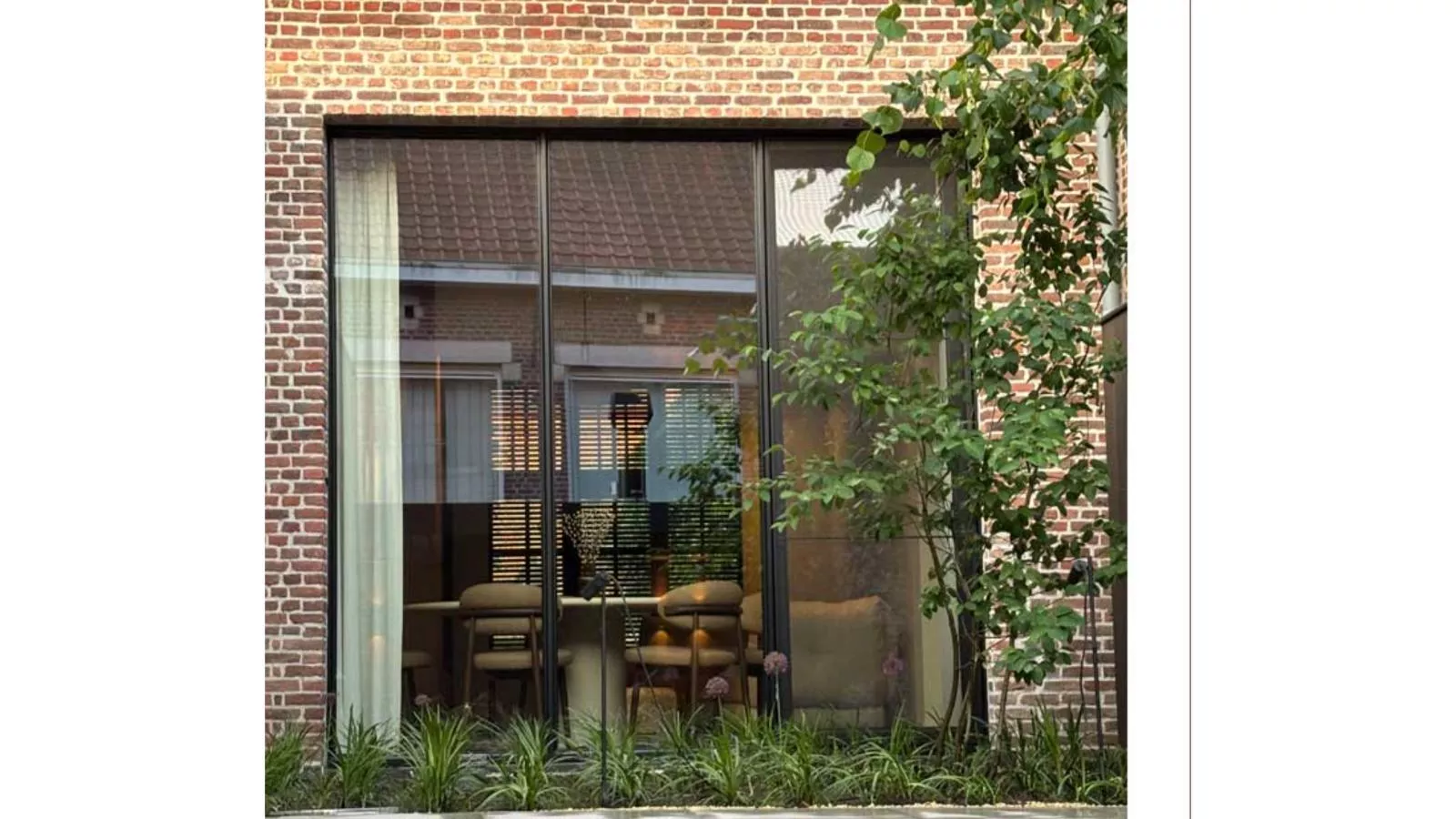 Pastorie Liezele - Exterior in summer