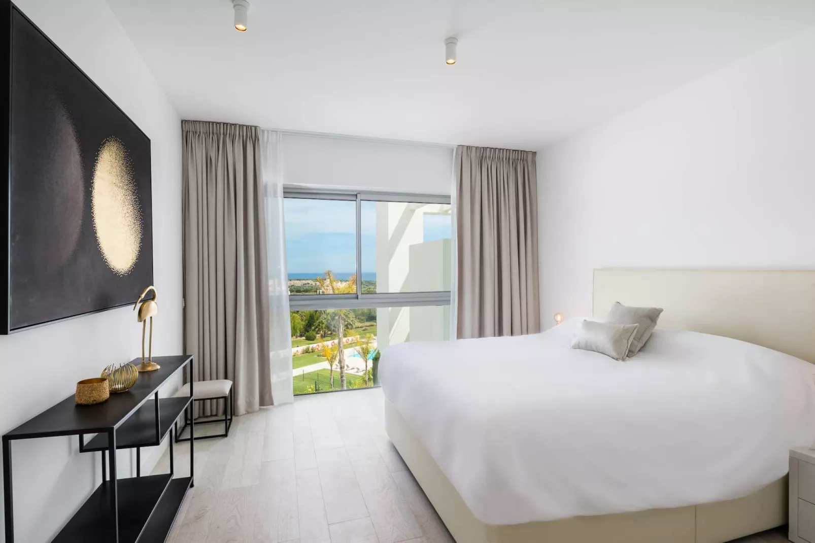 Stylish 3-Bed Apartment | Alcazaba Lagoon 1514 - Chambre