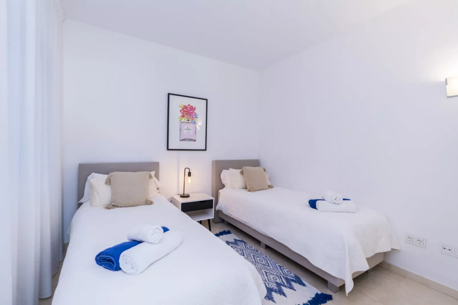 Stylish 2-Bed Apartment | Alcazaba Lagoon (303) - Chambre