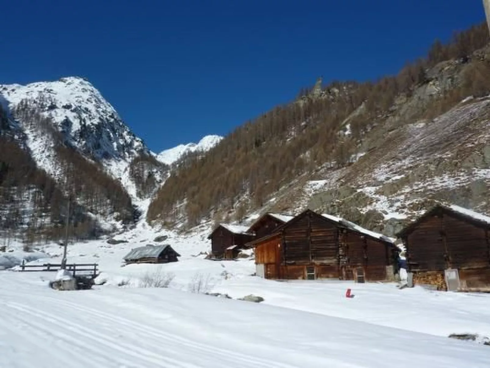 Chalet Le Murmure du Torrent - Draußen