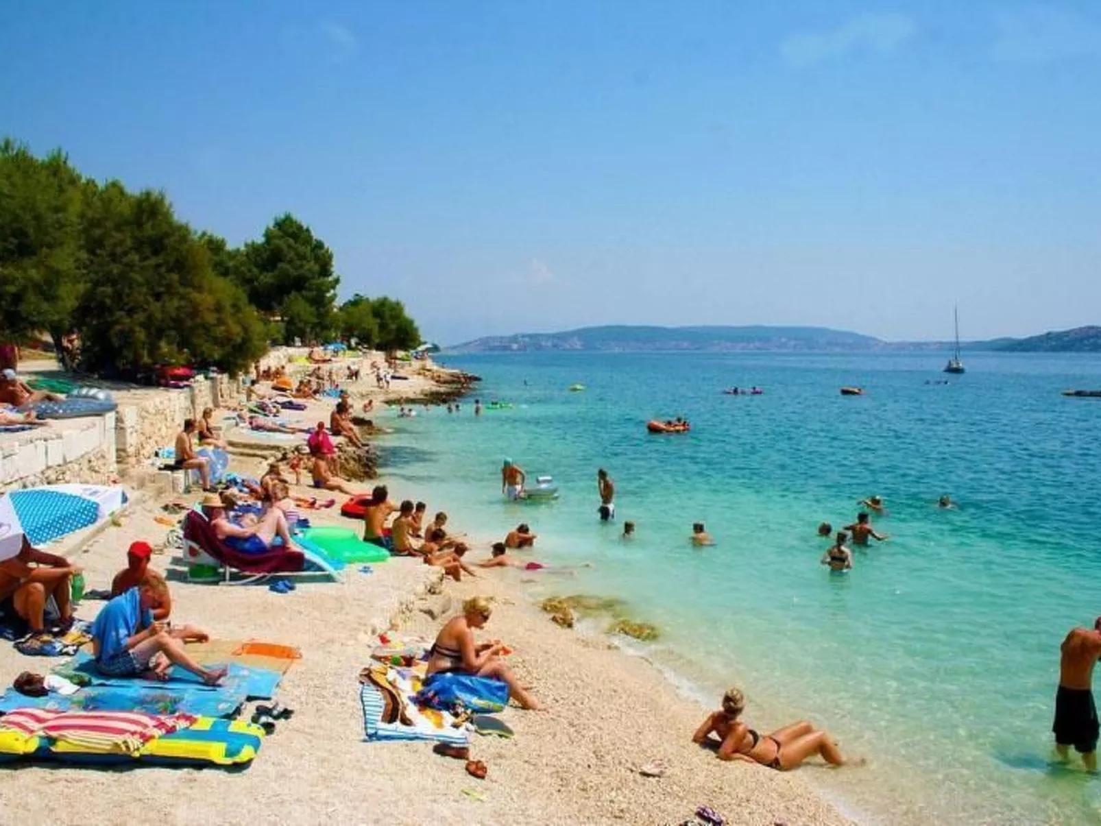 Mit Terrasse, Pool und Strandzugang - Image-tags.info