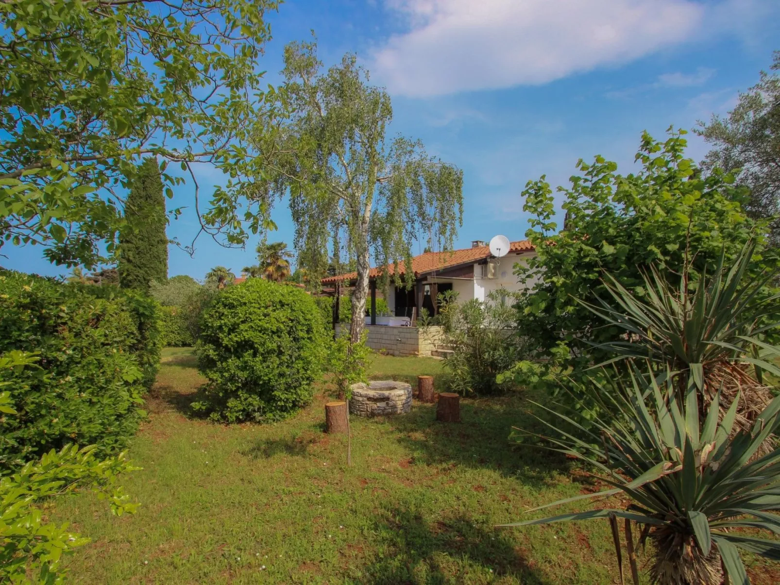 "Karpinjan" direkt am Strand - Outside