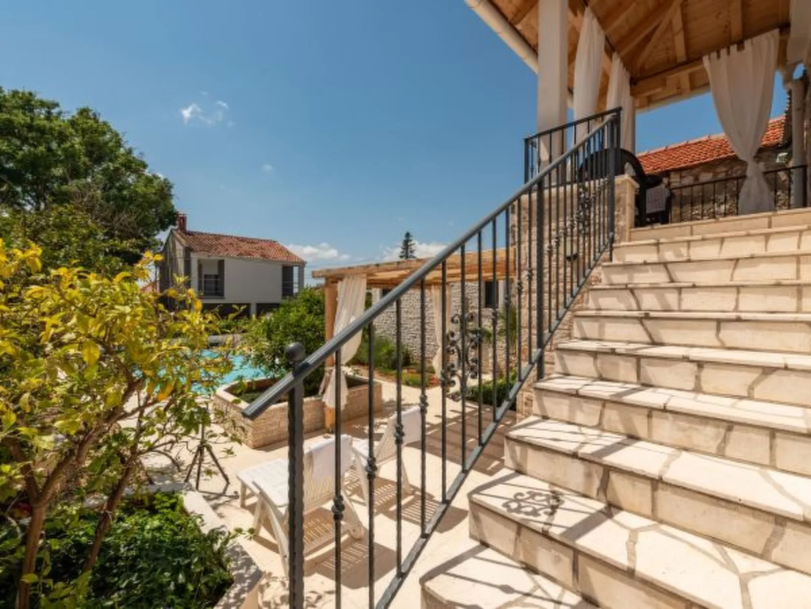 Apartment Varos 2+1 with shared pool - Image-tags.info