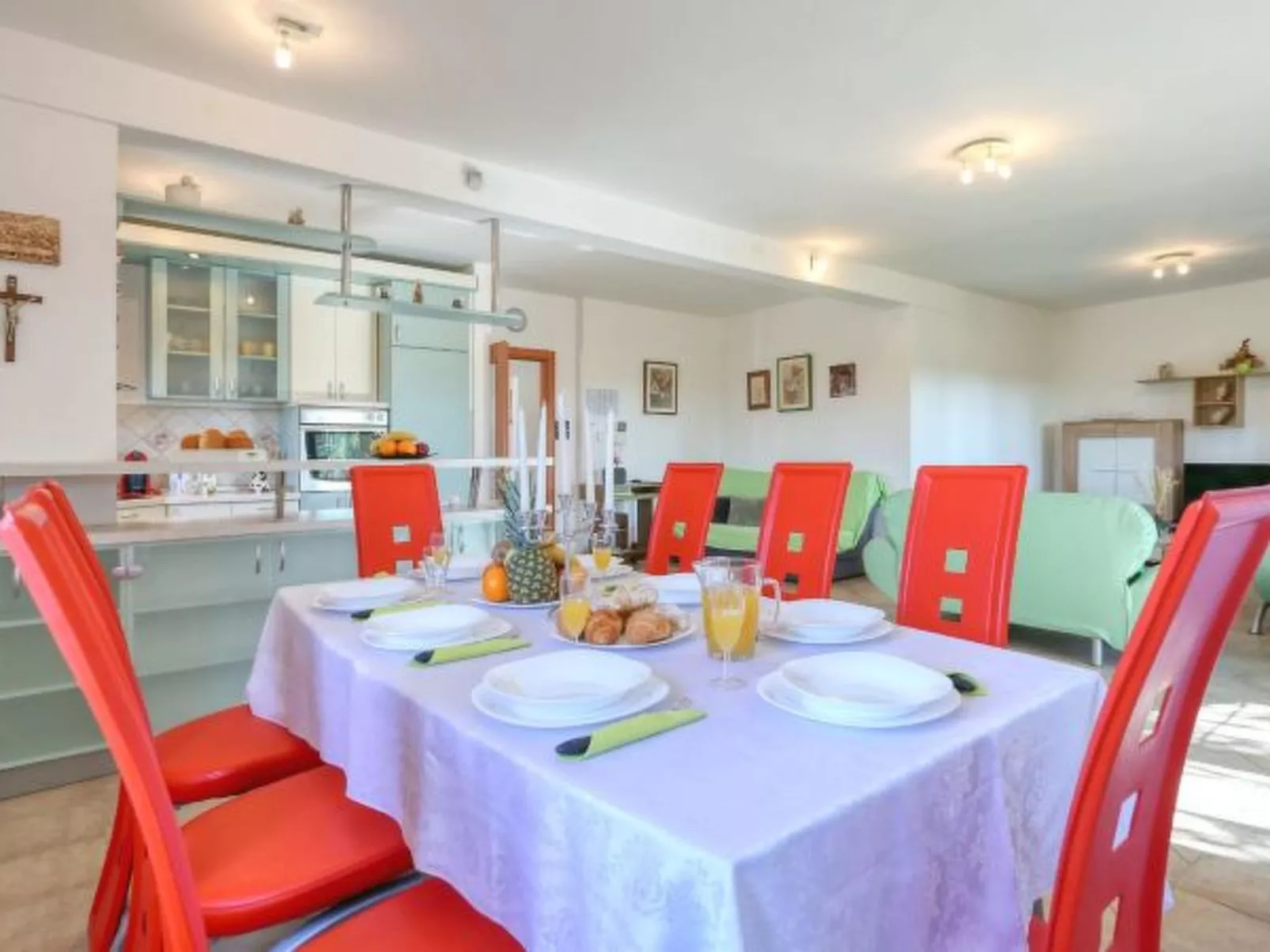 Villa Ana with large pool - Image-tags.info