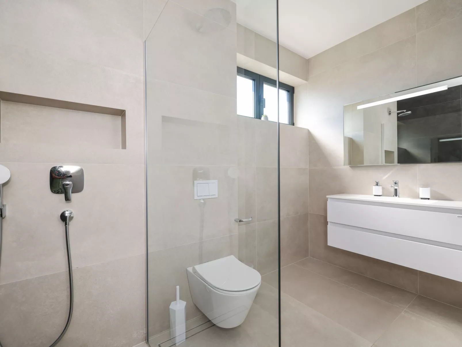 Magic Sky 1 - Inside