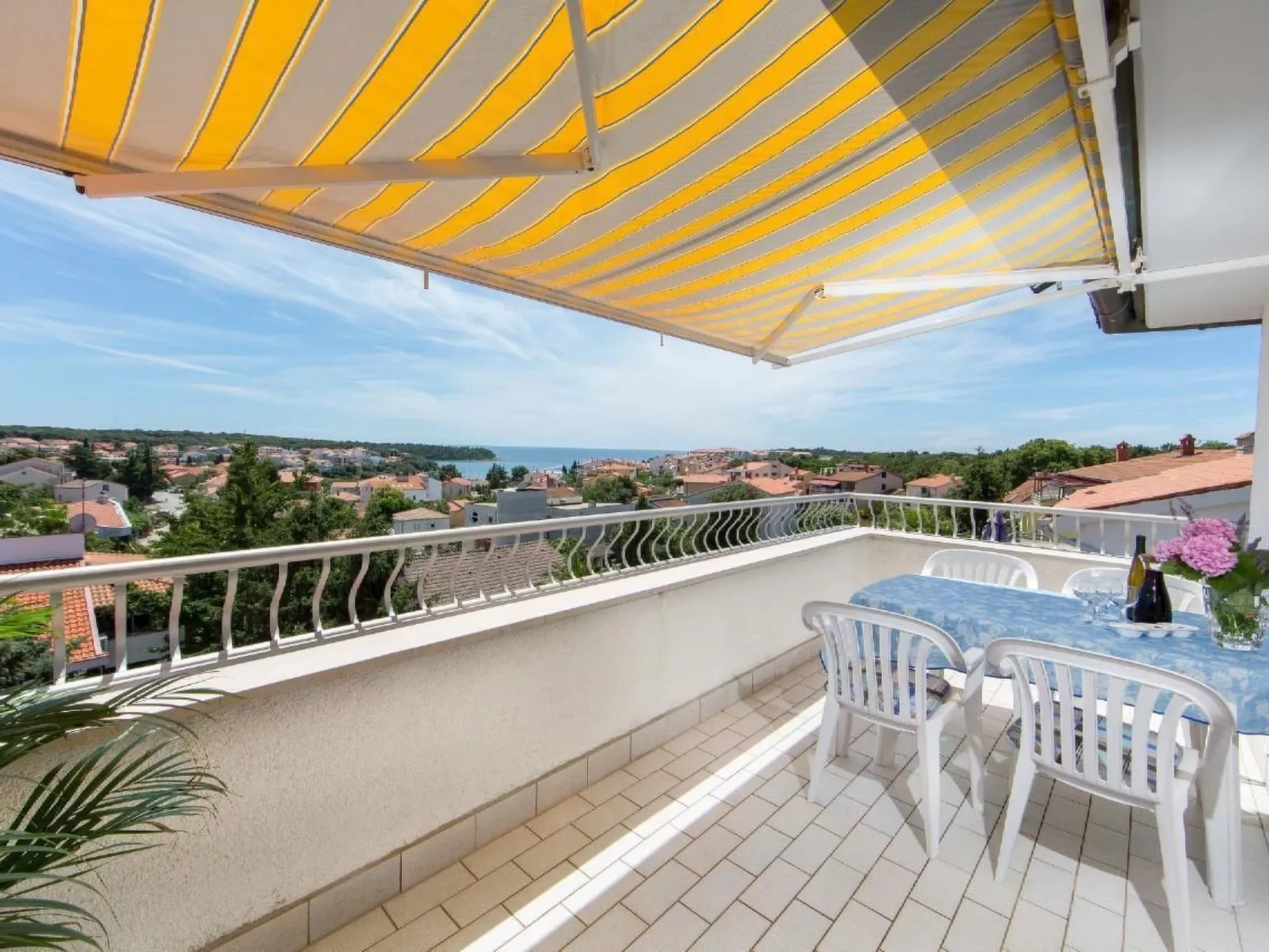 Appartement in Pjescana Uvala mit Großer Terrass - Image-tags.info