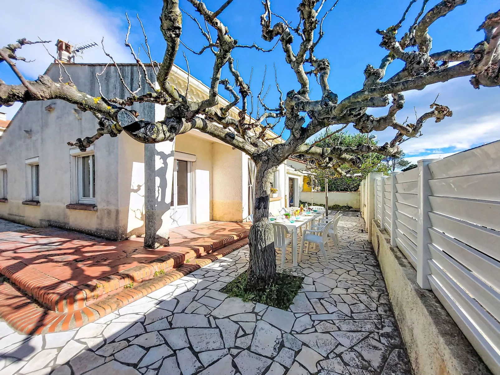 Maison Millet - Draußen