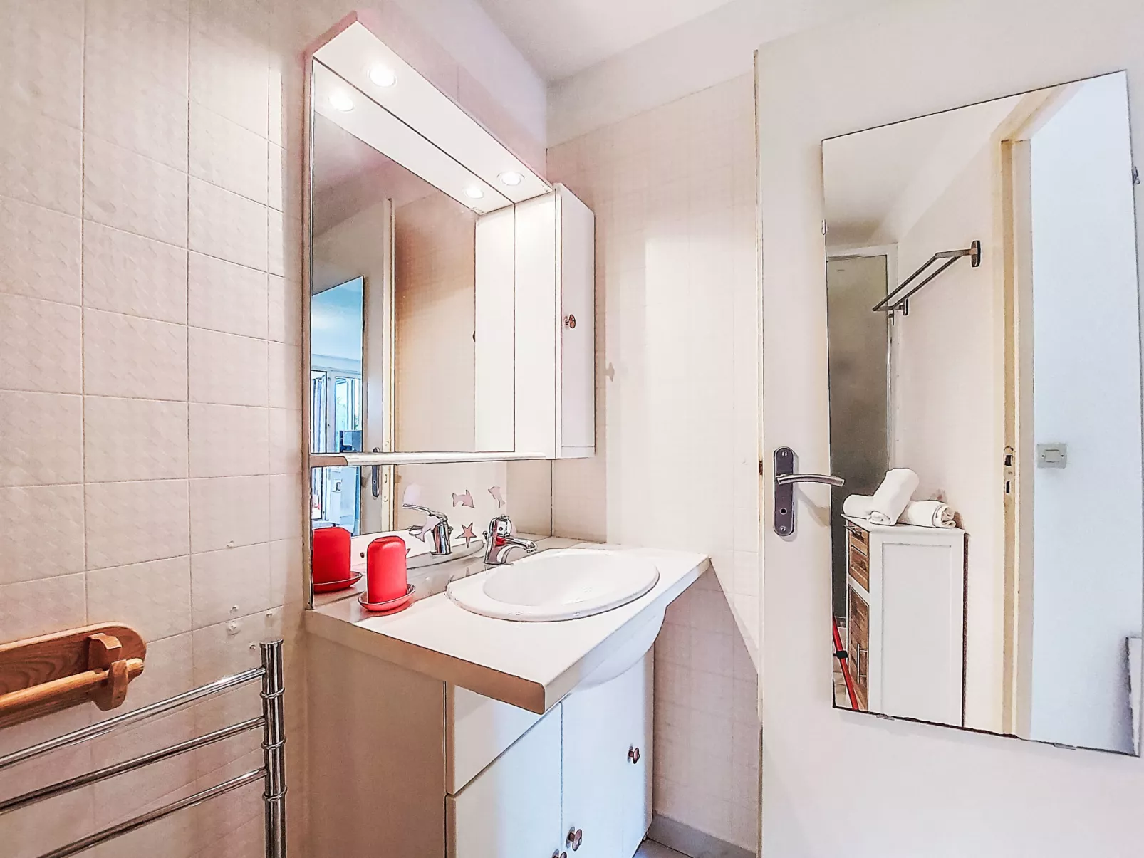 Cap de Mer - Drinnen