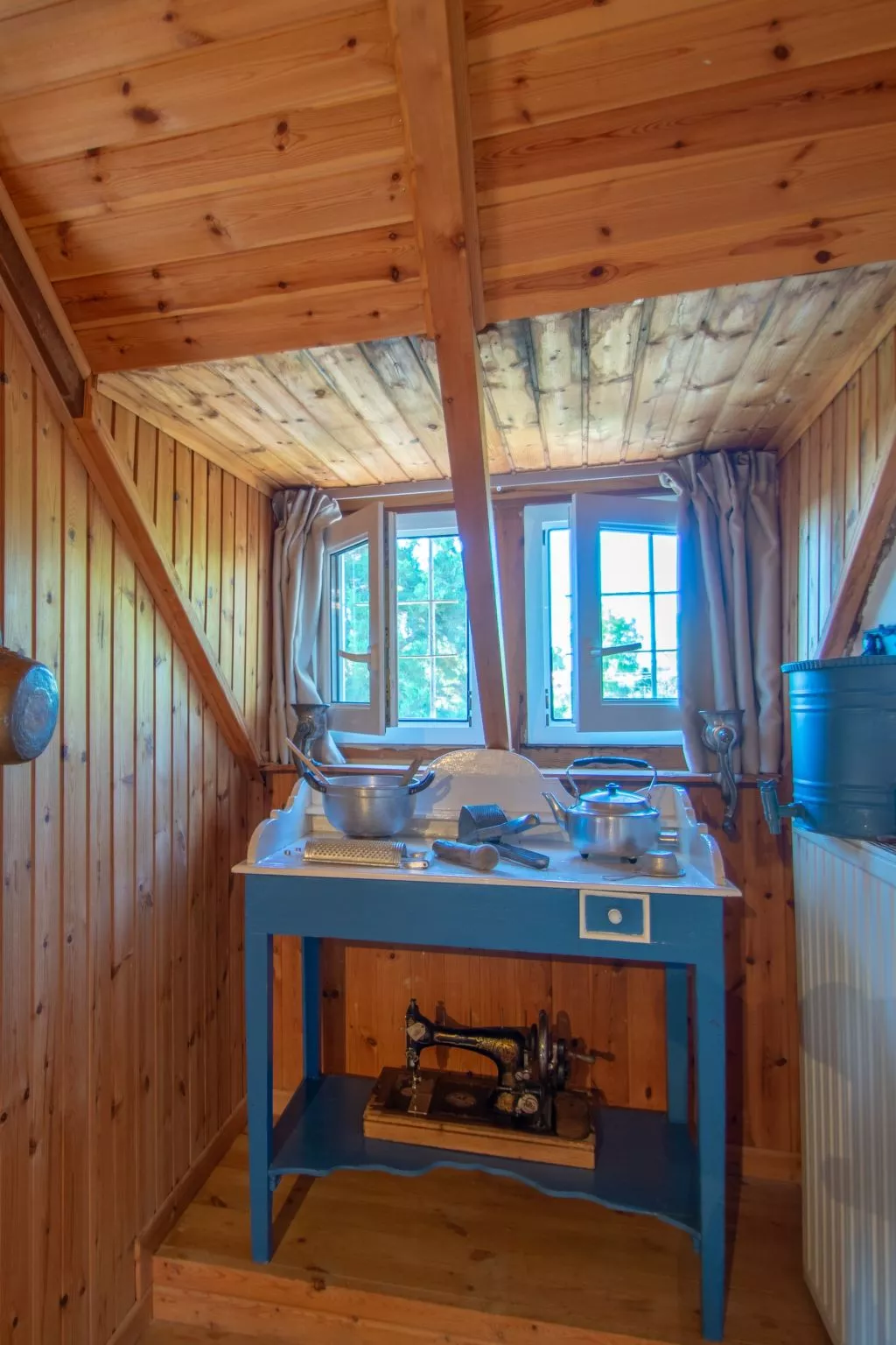 Anwesen mit Garten, Grill und Terrasse - Drinnen