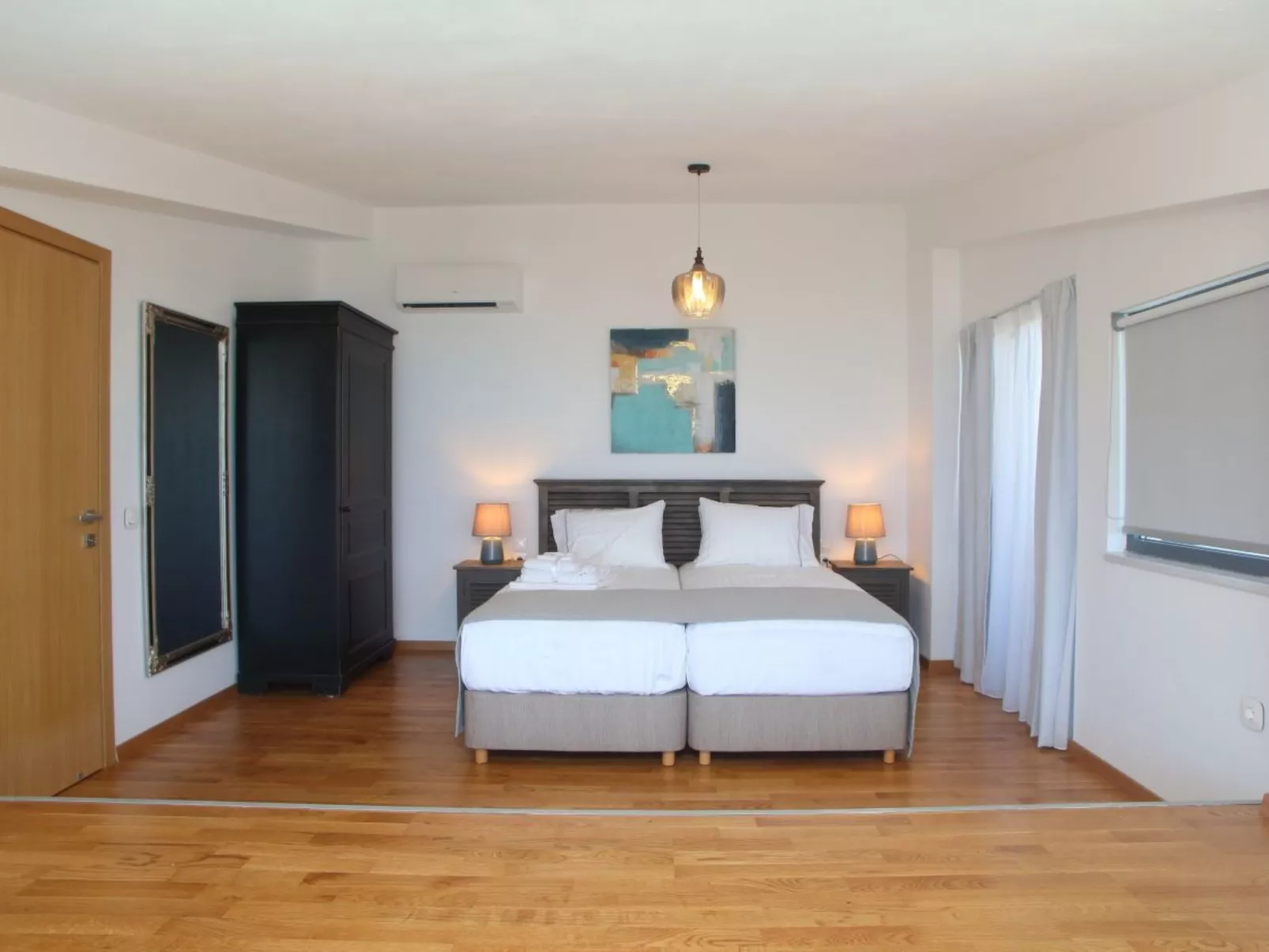 "Capro" mit Infinity-Pool - Inside