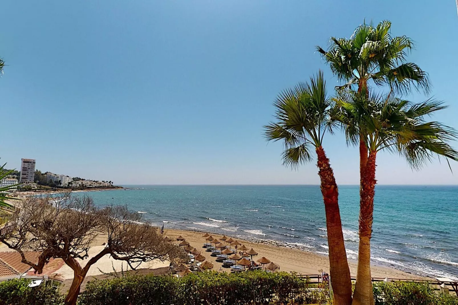 Modern Villa with Private Pool & Rooftop Terrace - Gebiete Sommer 5 km