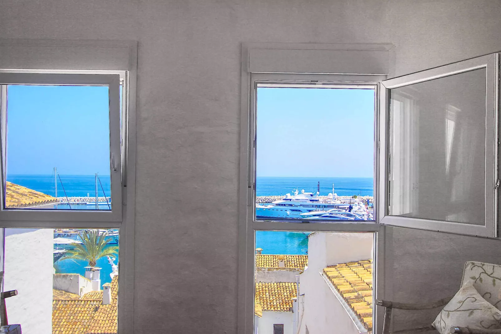1079 - FRONTLINE PUERTO BANUS APARTMENT - Aussicht Sommer