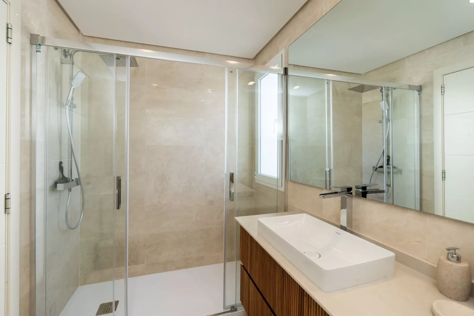 Exclusive 3-bed Penthouse Alcazaba Lagoon (321) - Badezimmer