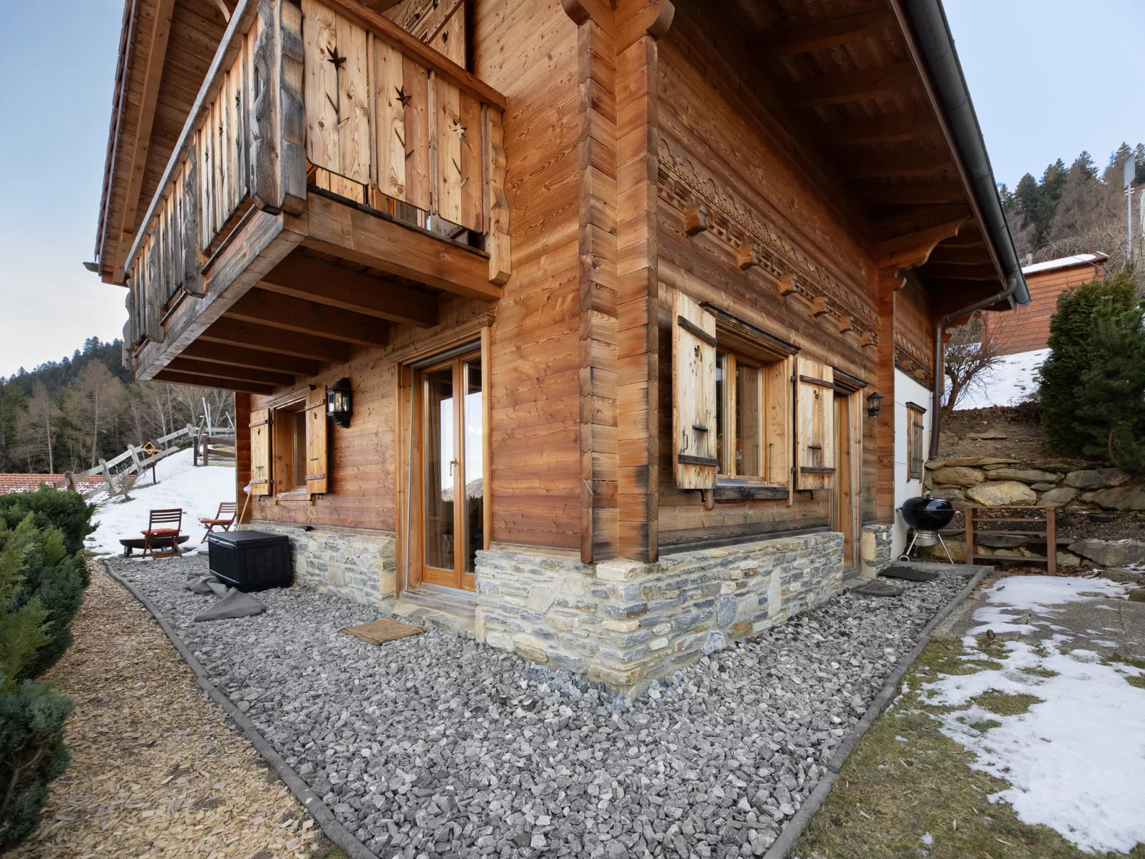 Ecureuil noir - Outside