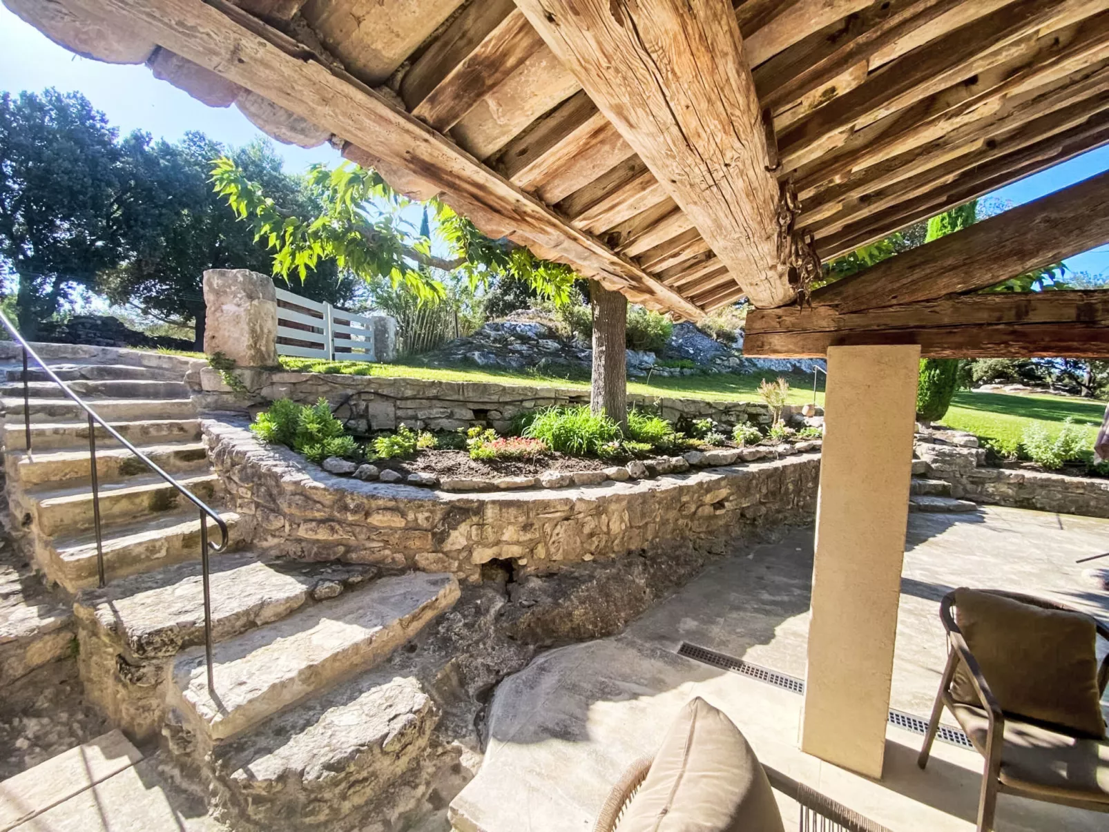 Mas du Castelet - Draußen