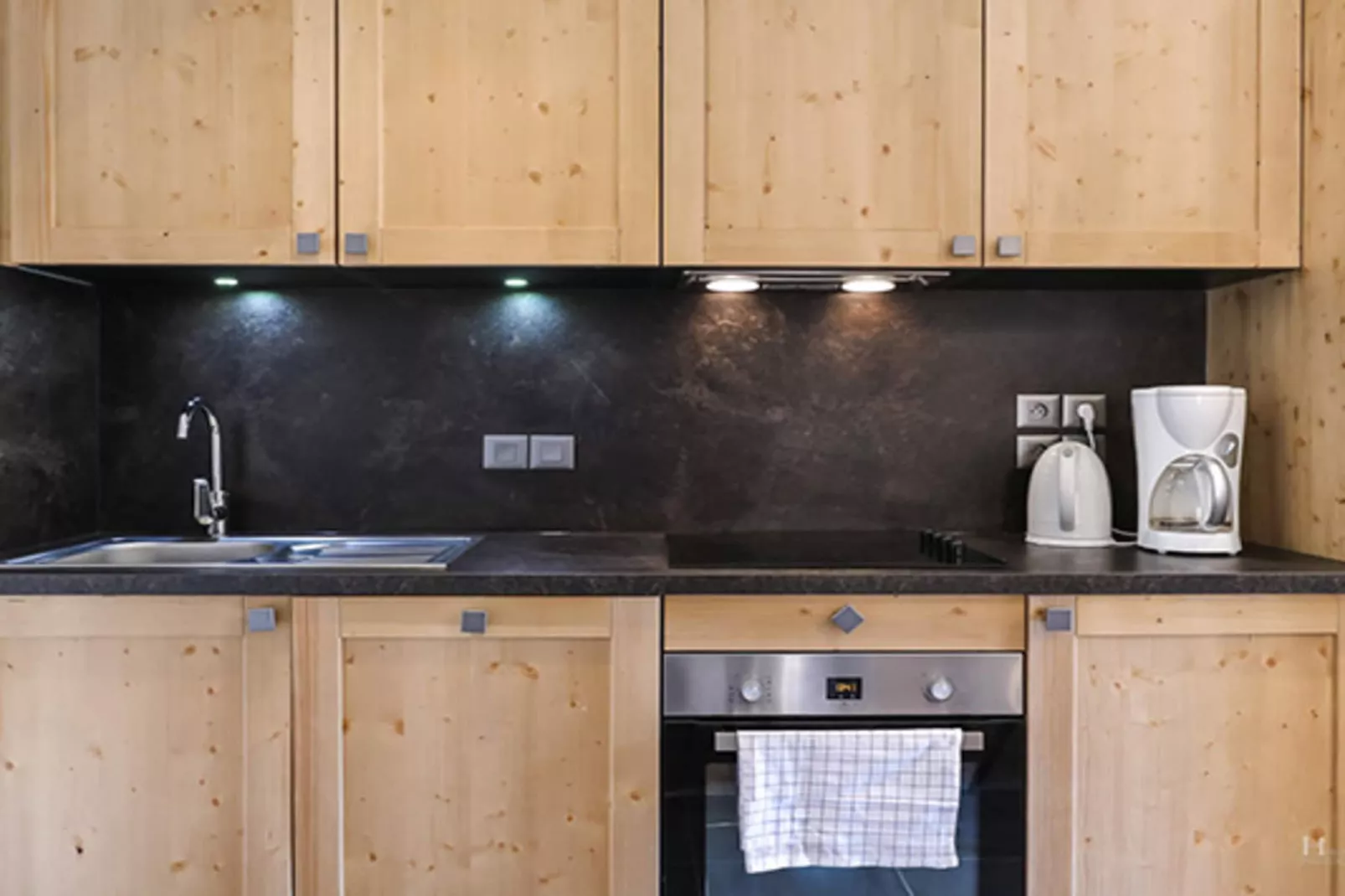 COMBLOUX Les Fermes du Mont Blanc - A36P - Kitchen