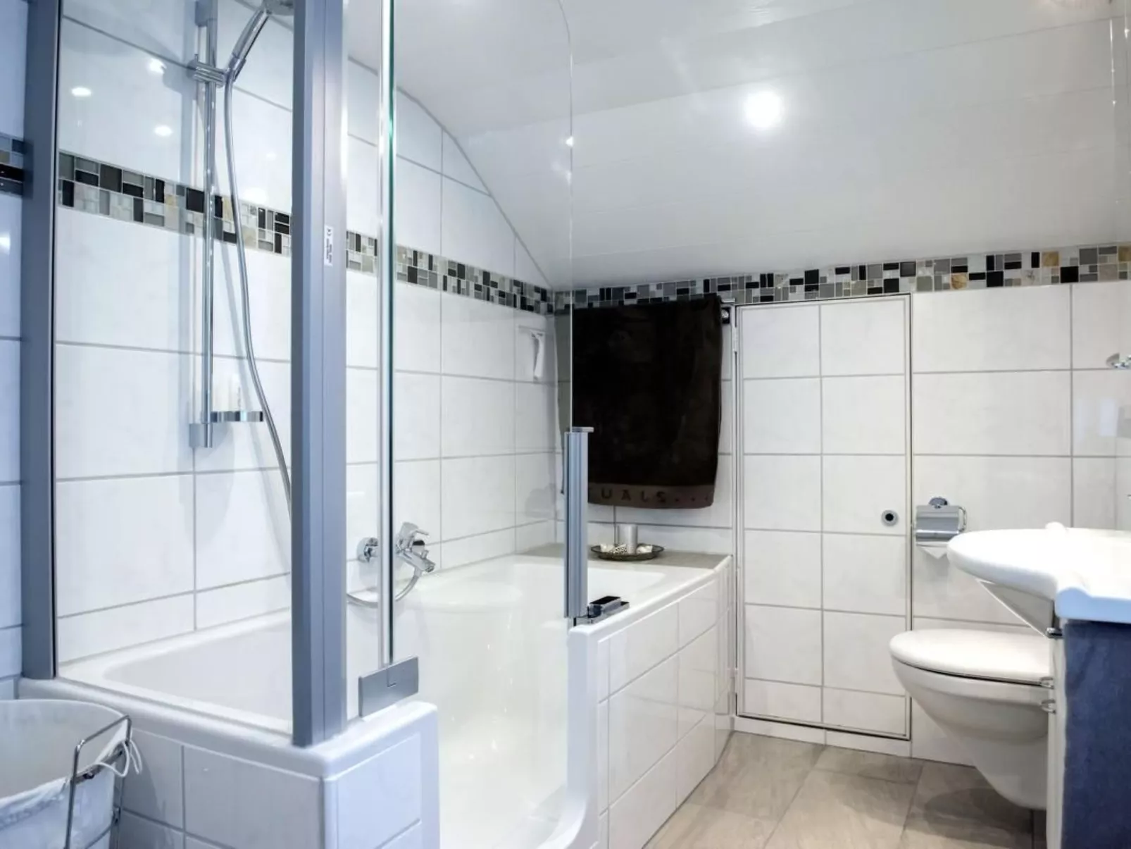 Im Fürstenland 2.OG - Dedans