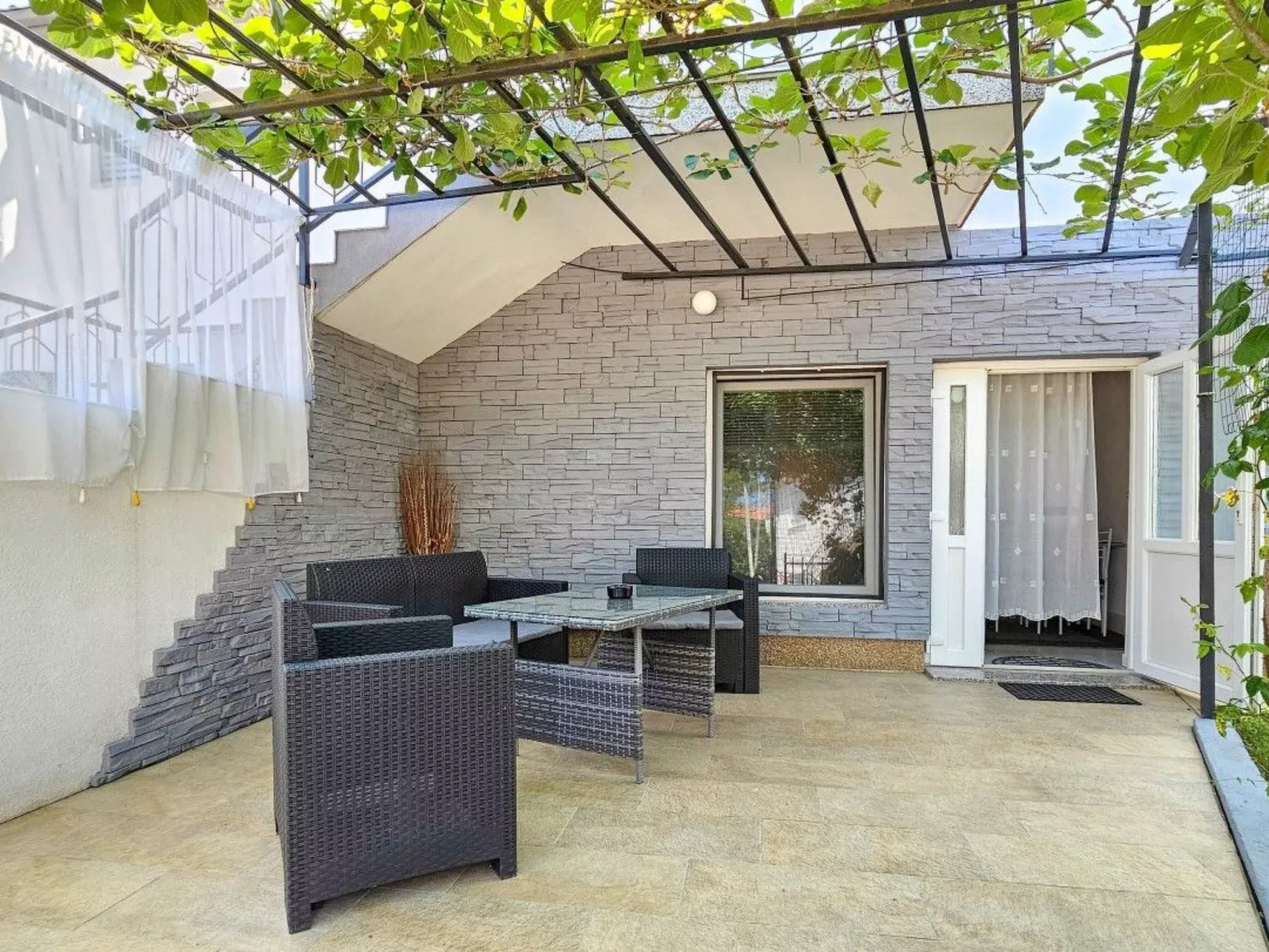 "Pintar 2" direkt am Strand - Drinnen