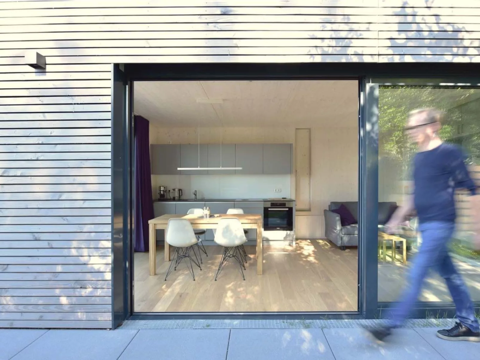 Tinyhaus Adam - Drinnen